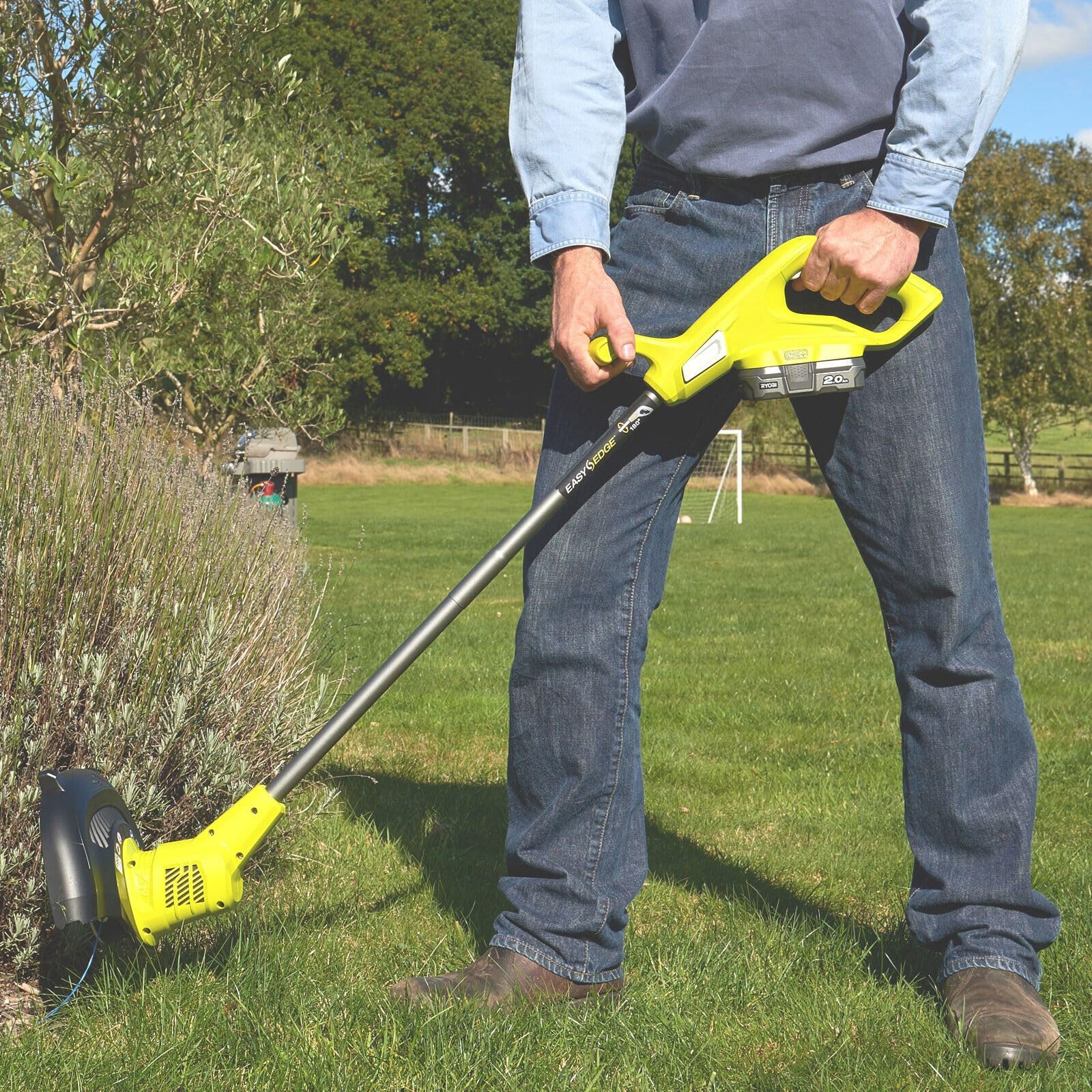 18V ONE+ Cordless Lawnmower and Grass Trimmer Twin Kit (1 x 4.0Ah)